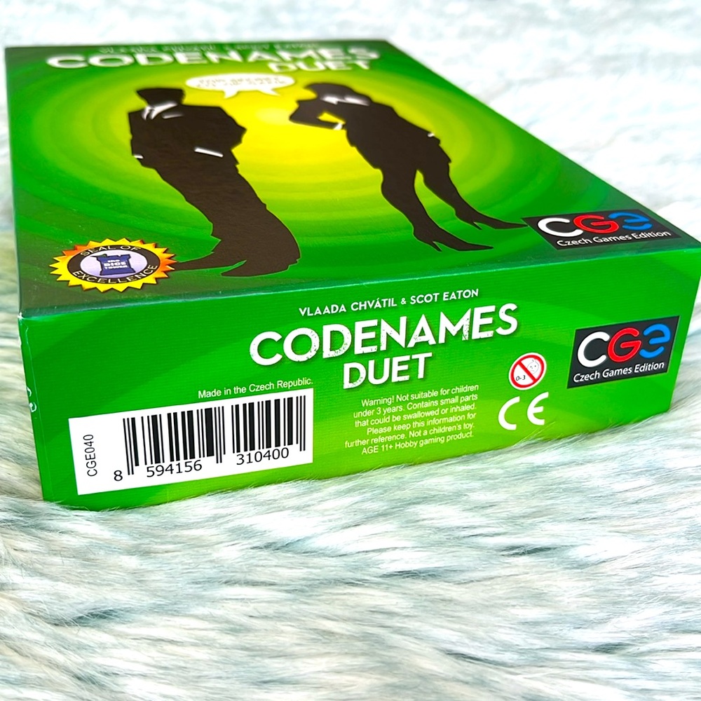 Codenames Duet, Board Game - Picture 3 of 8